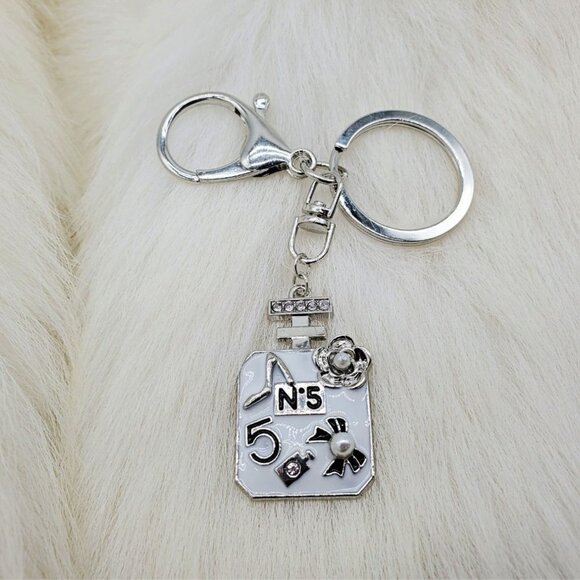 Large Silver Fragrance Pendant Key Chain | Chic and Elegant Key Chain | NEW - Picture 5 of 5